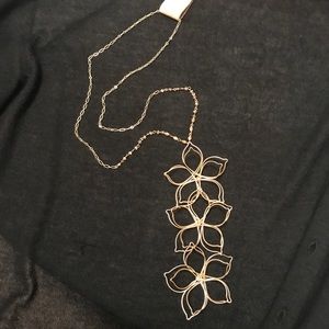 NEW Anthropologie necklace ...beautiful flowers!